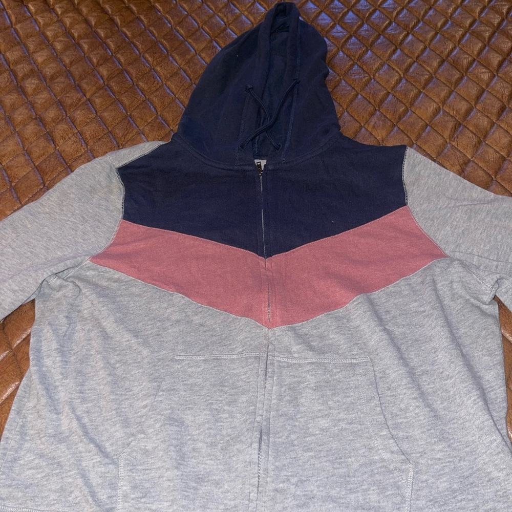 Zip up hoodie - Picture 2 of 3